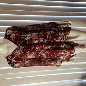 🎄5/$30🎄Laura Burgundy and White Blouse